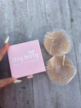 Load image into Gallery viewer, Silicone Nipple Cover Pasties for Confidence in Nude Colour