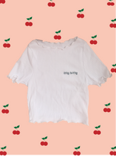 Load image into Gallery viewer, itty bitty - creme tee